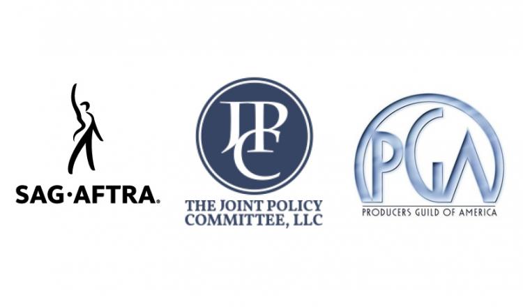 Logotipo de SAG-AFTRA a la izquierda, logotipo de The Joint Policy Committee, LLC en el centro y logotipo de Producers Guild of America a la derecha, todo sobre fondo blanco