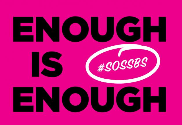 "Suficiente es suficiente" en texto negro sobre un fondo rosa intenso y "#SOSSBS" en blanco con un círculo blanco alrededor.