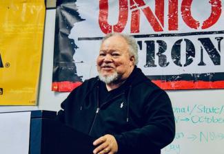 Stephen McKinley Henderson speaks to members in Buffalo on Feb. 8.