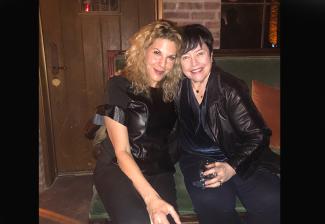 National Board member and SAGindie Committee Chair Abby Dylan with Kathy Bates at the "Highwaymen" premiere. 