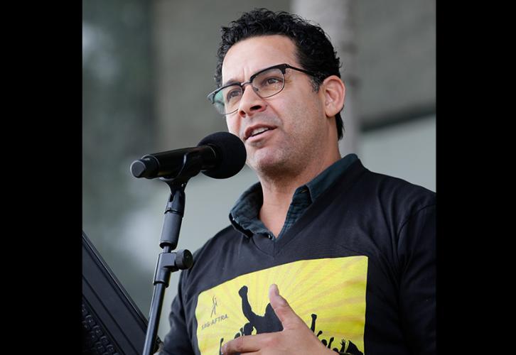 ‘This is Us’ star Jon Huertas rallies the crowd. Photo by Maury Phillips/SAG-AFTRA