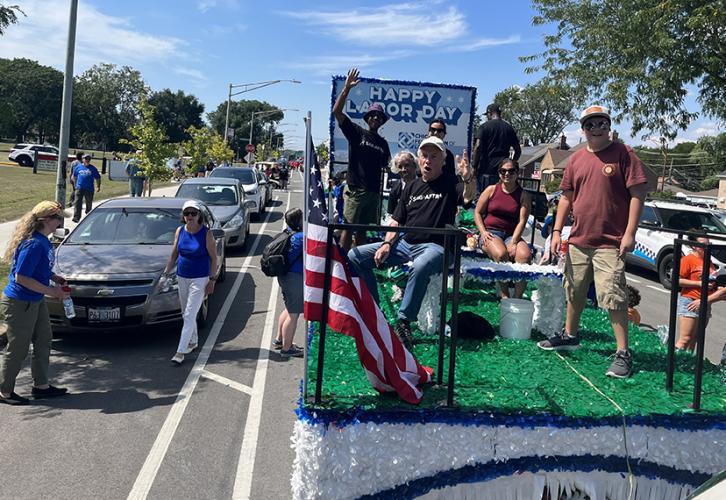 SAG-AFTRA proudly represents on the Chicago Federation of Labor float.