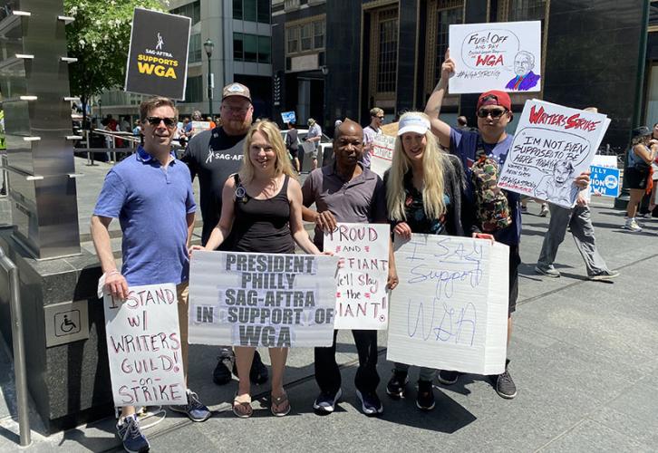 Members supporting the WGA