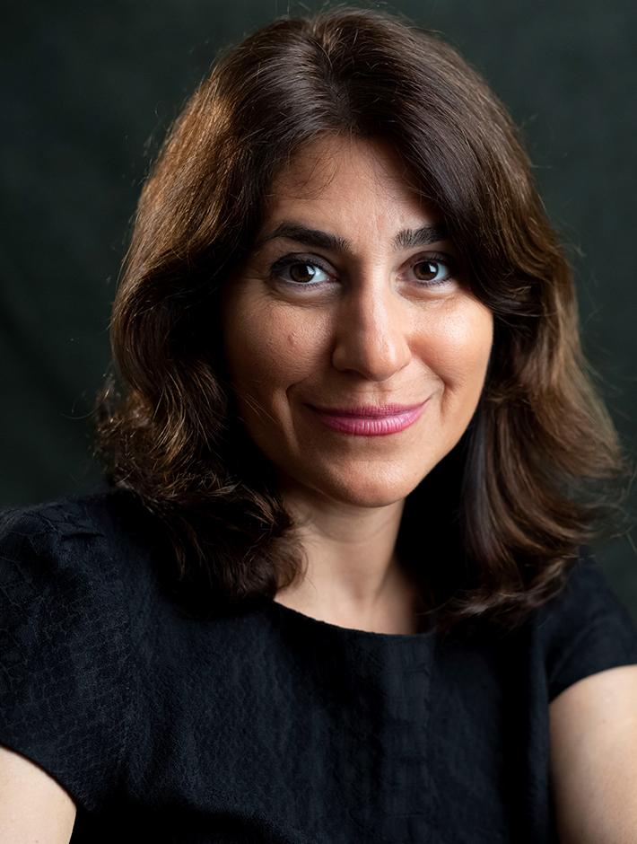 Carolyn Giardina headshot