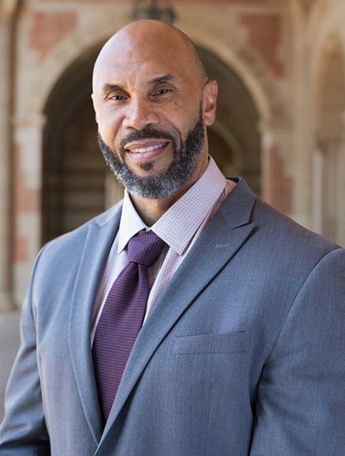 Darnell Hunt headshot