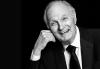 Alan Alda black-and-white photo smiling Alan Alda black-and-white photo smiling